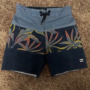 Billabong Little Boys’ Tribong Pro Boardshorts